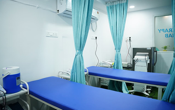 Treatment Room PAL Physiotherapy Kondapur